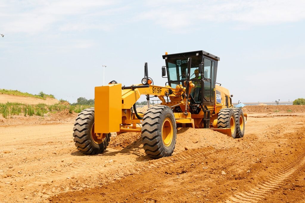 Motor grader for rent (Kuwait)